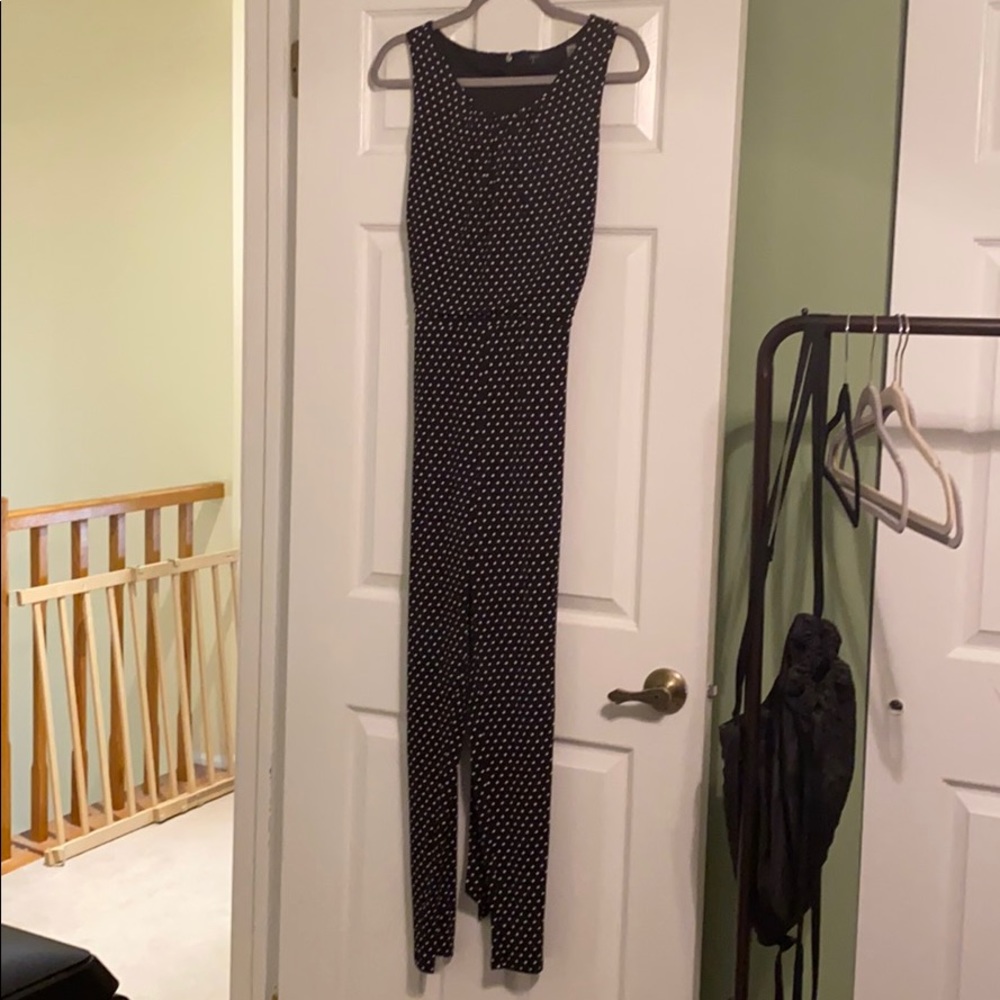 Sleeveless black and white jumpsuit